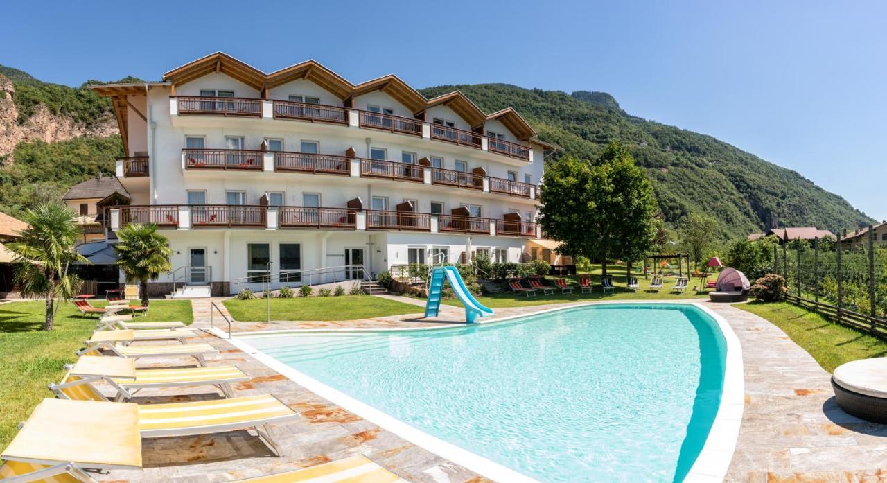 Hotel Garni Gruener Baum 拉伊韦斯 外观 照片