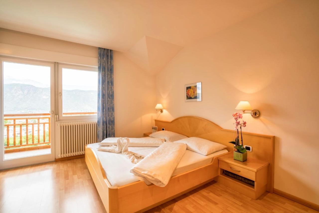 Hotel Garni Gruener Baum 拉伊韦斯 外观 照片