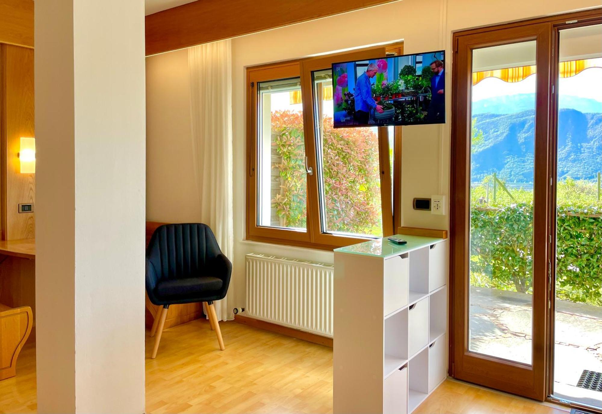 Hotel Garni Gruener Baum 拉伊韦斯 外观 照片