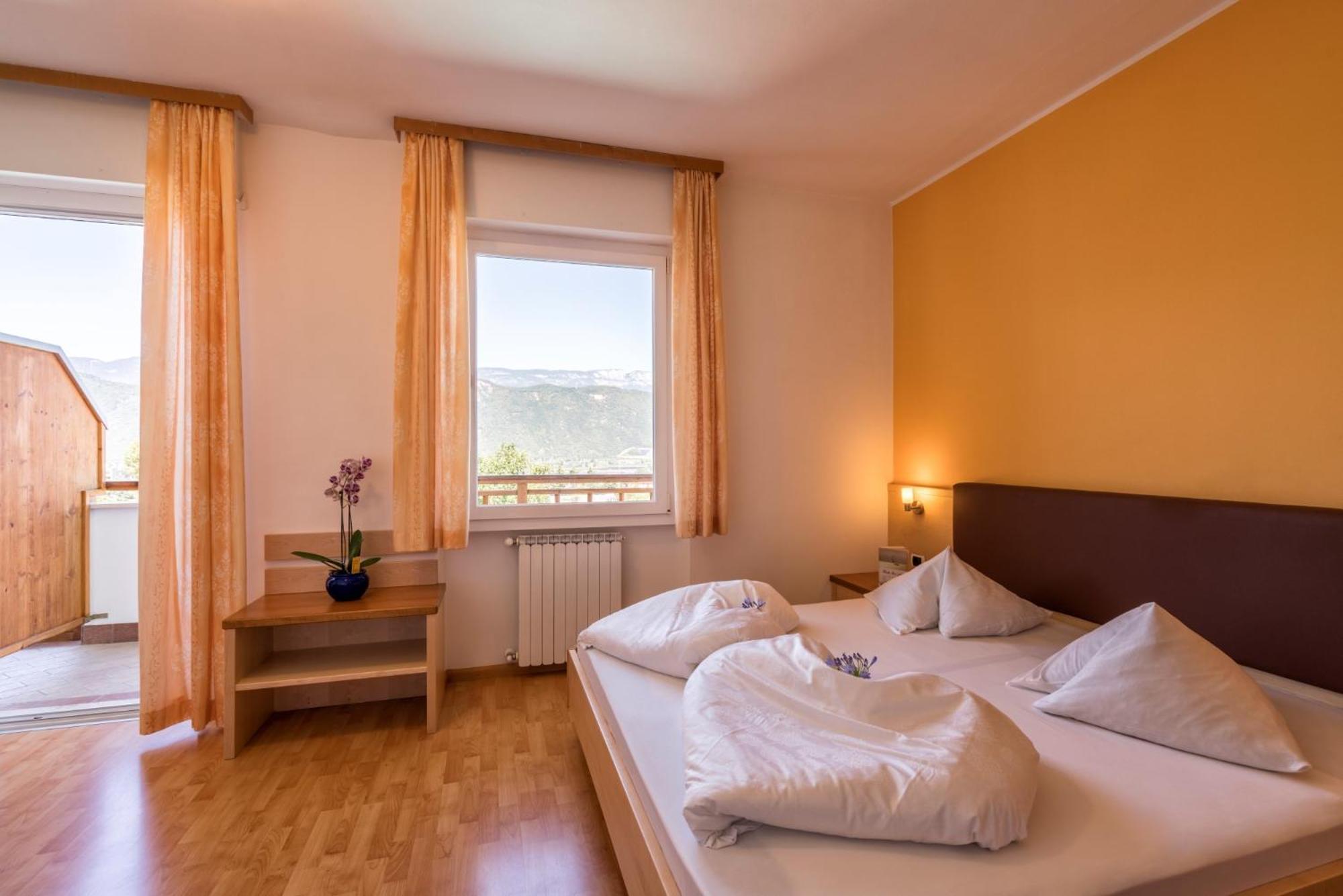 Hotel Garni Gruener Baum 拉伊韦斯 外观 照片