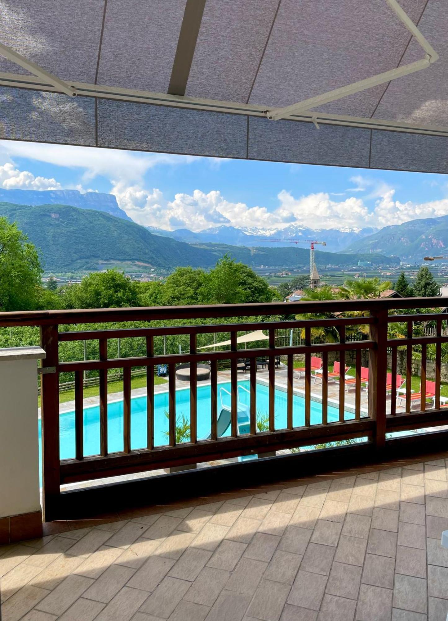 Hotel Garni Gruener Baum 拉伊韦斯 外观 照片
